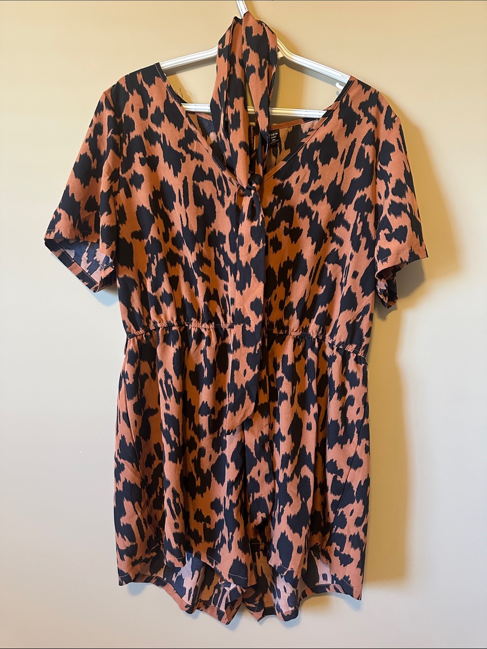 SHEIN Black and Rust Leopard Print V-Neck Romper Dress